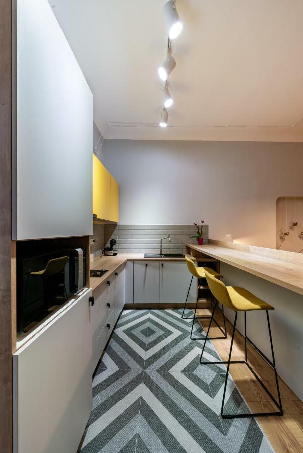 The Yellow Umbrella Studio Cluj-Napoca Extérieur photo
