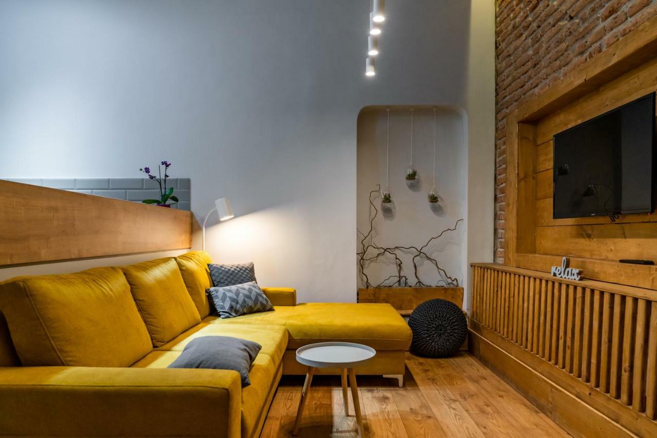The Yellow Umbrella Studio Cluj-Napoca Extérieur photo